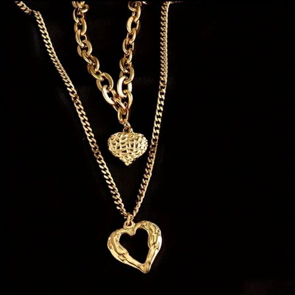 2 Heart Necklaces in Gold-Plated Stainless Steel - Picture 2 of 8